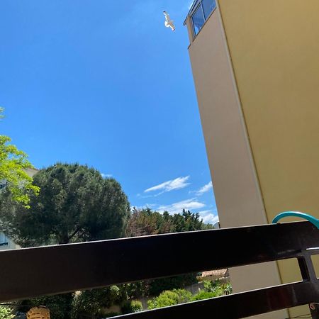 Studio Cabine,4 Personnes ,Renove,Au Calme,200 M De La Plage,Parking Prive Сет Екстериор снимка